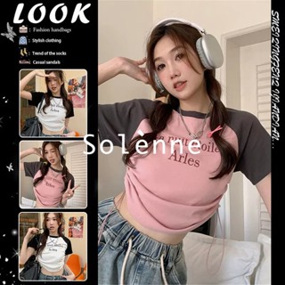 Solenne  เสื้อครอป เสื้อยืดผู้หญิง ครอป baby tee สาวเรโทร 2023 NEW Style Beautiful ins Comfortable fashion A99J30O 36Z230909