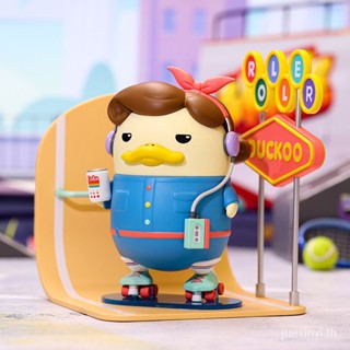 Popmart POPMART DUCKOO ตุ๊กตาโรลเลอร์สเก็ต สไตล์เรโทร ของขวัญ สําหรับตกแต่งโต๊ะทํางาน U8RG