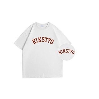 Kikstyo เสื้อยืดแขนสั้น ผ้าฝ้าย พิมพ์ลายโมโนแกรม ทรงหลวม แฟชั่นฤดูร้อน สําหรับผู้ชาย และผู้หญิง