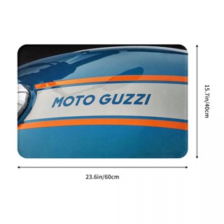 ใหม่ พร้อมส่ง พรมเช็ดเท้า ผ้าสักหลาด ลายโลโก้รถจักรยานยนต์ Moto Guzzi (2) กันลื่น 16x24 นิ้ว สําหรับห้องน้ํา ห้องนั่งเล่น โซฟา ห้องนอน