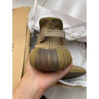 Yeezy 350 - UA คู่ LQ6B