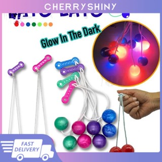 Lato Lato Toy Viral Tek Tek เรืองแสงในที่มืด ของเล่นเด็ก Lato Lato Original Safer Handle Etek Tek Viral Lato Lato ของเล่นปริศนาของเล่น Viral Toys Lights Up Led