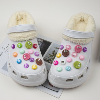 น่ารัก M&amp;M แคนดี้ Crocs Jibbitz ชุด Macaron Jibits Charm Pin คุกกี้ รองเท้า Charms ช็อคโกแลตถั่ว Jibitz Croc โซ่ สําหรับเด็ก อุปกรณ์ตกแต่งรองเท้า