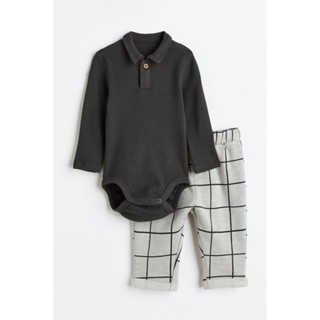 H&amp;M  Boy 2-piece body and trousers set 1078120_1