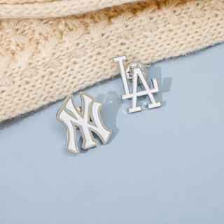 Major League Baseball New York Yankees alloy Baseball team Oil drip brooch clothes bag accessories M9OA