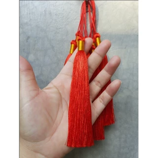 พู่ไหมเทียม ยาว 15 cm. เส้นผ่านศูนย์กลางขั้ว 8 mm. สีสวย พริ้วยาว มีน้ำหนัก สำหรับนำไปตกแต่งงานต่างๆ อันละ 21 บาท