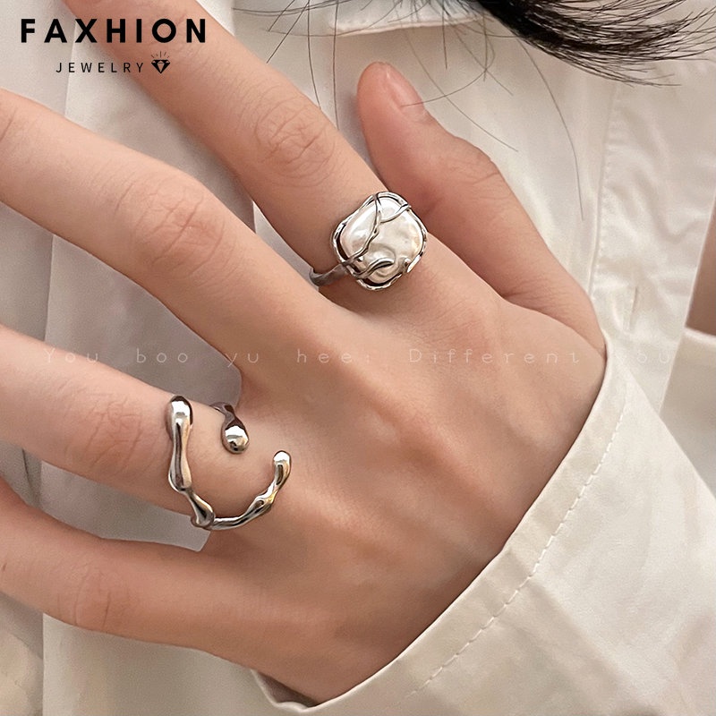 Faxhion ชุดเครื่องประดับ แหวนเงิน ประดับมุก รูปดวงจันทร์ ไม่สม่ําเสมอ สําหรับผู้หญิง 2 ชิ้น ต่อชุด