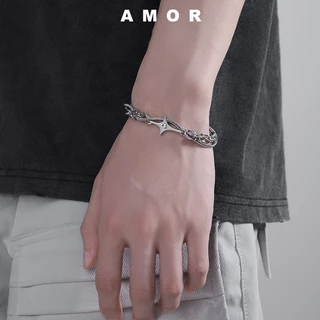 สร้อยข้อมือสแตนเลสสไตล์เกาหลีพร้อมจี้รูปดาวสําหรับผู้ชายและผู้หญิงแฟชั่นฮิปฮอป เครื่องประดับความรู้สึกขั้นสูง
