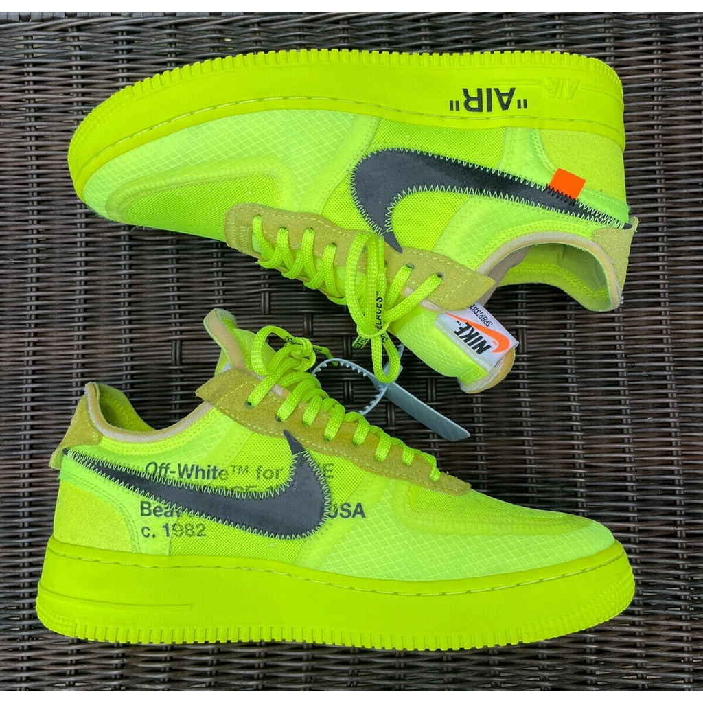 Off-white x Nike Air Force 1 Low Volt รองเท้าผ้าใบ ลําลอง สําหรับผู้ชาย ผู้หญิง สีเขียวเรืองแสง AO4606-700