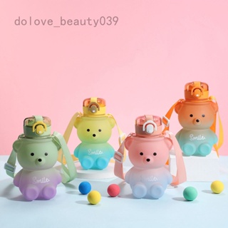 Db Kawaii ขวดน้ําพกพา ไร้ BPA ความจุขนาดใหญ่ ลายหมีน่ารัก พร้อมหลอดดูด และสายคล้อง