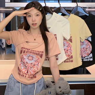 Massimo  เสื้อครอป เสื้อยืดผู้หญิง ครอป baby tee สาวเรโทร 2023 NEW Style Trendy ทันสมัย สวยงาม Beautiful A99J1Q9 36Z230909