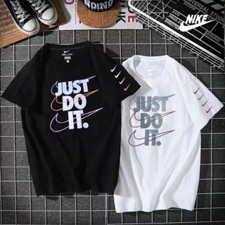 Nike เสื้อยืดแขนสั้น ผ้าฝ้าย 100% พิมพ์ลายโลโก้ ทรงหลวม สําหรับผู้ชาย