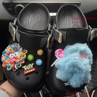 CROCS Jibbitz set（ไม่รวมรองเท้า） Cartoon yarn monster accessories  รองเท้าแตะ Crocs Jibitz  ประดับขนเฟอร์   เหมาะกับของขวัญปาร์ตี้ สําหรับผู้หญิง