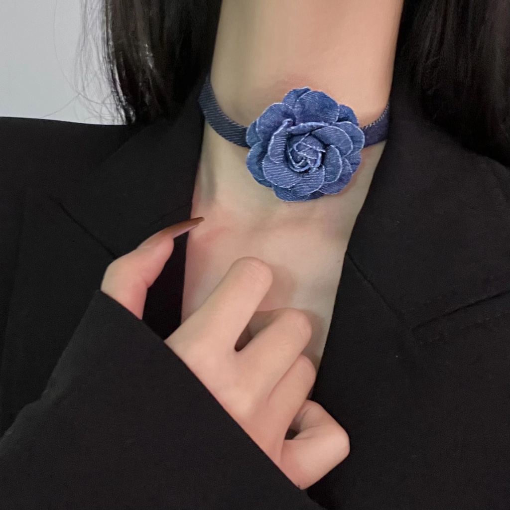 เครื่องประดับ สร้อยคอโชคเกอร์ ผ้ายีน แต่งลูกไม้ ลายดอกไม้ สีฟ้า แบบเรียบง่าย สร้างสรรค์ สําหรับผู้หญิง และผู้ชาย
