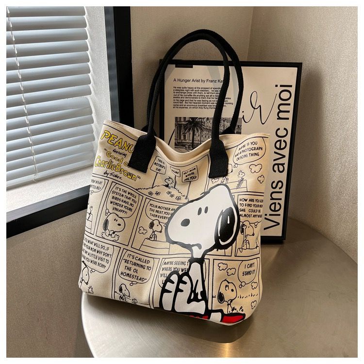 กระเป๋าสะพายไหล่ ผ้าแคนวาส ขนาดใหญ่ จุของได้เยอะ ลายการ์ตูน Snoopy แฟชั่นฤดูร้อน สําหรับสตรี 2024