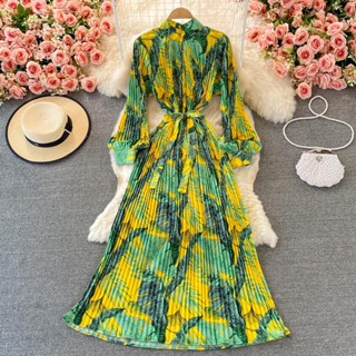 Fairy super immortal seaside beach vacation beach dress elegant temperament high collar high waist thin flower pleated dress autumn