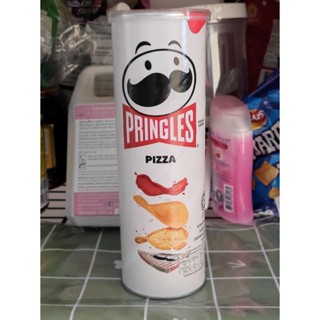 พริงเกิลส์ โปเตโต้ แมทธิวส์ลืมทอดกรอบรสพิษซ่า Pringles Potato Matthews Forget Crispy Pizza Flavor