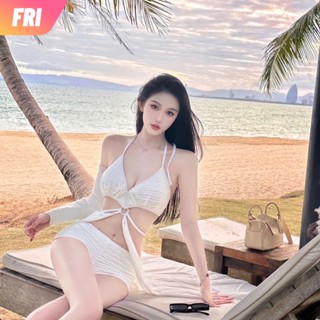 bikini บิกินี่ ชุดว่ายน้ำเซ็กซี่แยกสามชิ้นสีแดงสุทธิ