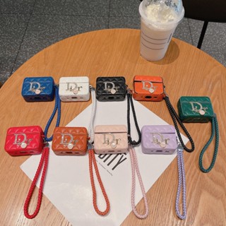 เคสหูฟังหนังนิ่ม กันกระแทก พร้อมสายคล้องพวงกุญแจ แฟชั่นหรูหรา สําหรับ Airpods Pro2 3 2 1 Pro