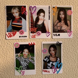 โปสการ์ดรูปภาพ Kpop Itzy Crazy In Love Lomo สําหรับแฟนคลับสะสม 5 ชิ้น ต่อชุด