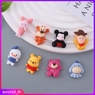 【พร้อมส่ง】 Crocs Charm DIY น่ารัก Jibbitz Crocs หมีสตรอเบอร์รี่ Winnie The Pooh 3d เครื่องประดับเรซิ่น อุปกรณ์ตกแต่งรองเท้า Crocs