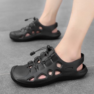 พร้อมส่ง รองเท้ากีฬา Crocs เหมาะกับเดินชายหาดกลางแจ้ง สําหรับผู้ชาย