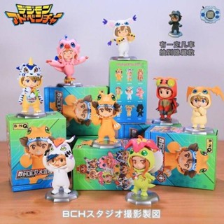 Bandai ของแท้ ตุ๊กตาฟิกเกอร์การ์ตูนอนิเมะ Digimon First Bomb Adventure Series Mystery Box ของขวัญ สําหรับเก็บสะสม