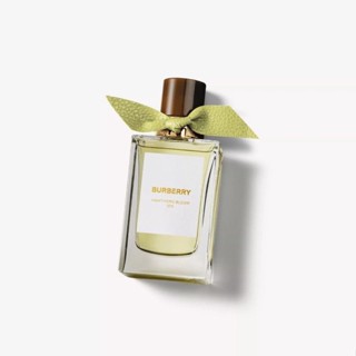 Burberry เอสเซนส์คอลเลกชัน Hawthorn Bloom ความละเอียดสูง 100 มล.