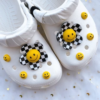 INS Checker Series ชุดหัวเข็มขัดรองเท้า/ปุ่ม Charm อุปกรณ์เสริม DIY สําหรับรองเท้าหัวเข็มขัดตกแต่งรองเท้า
