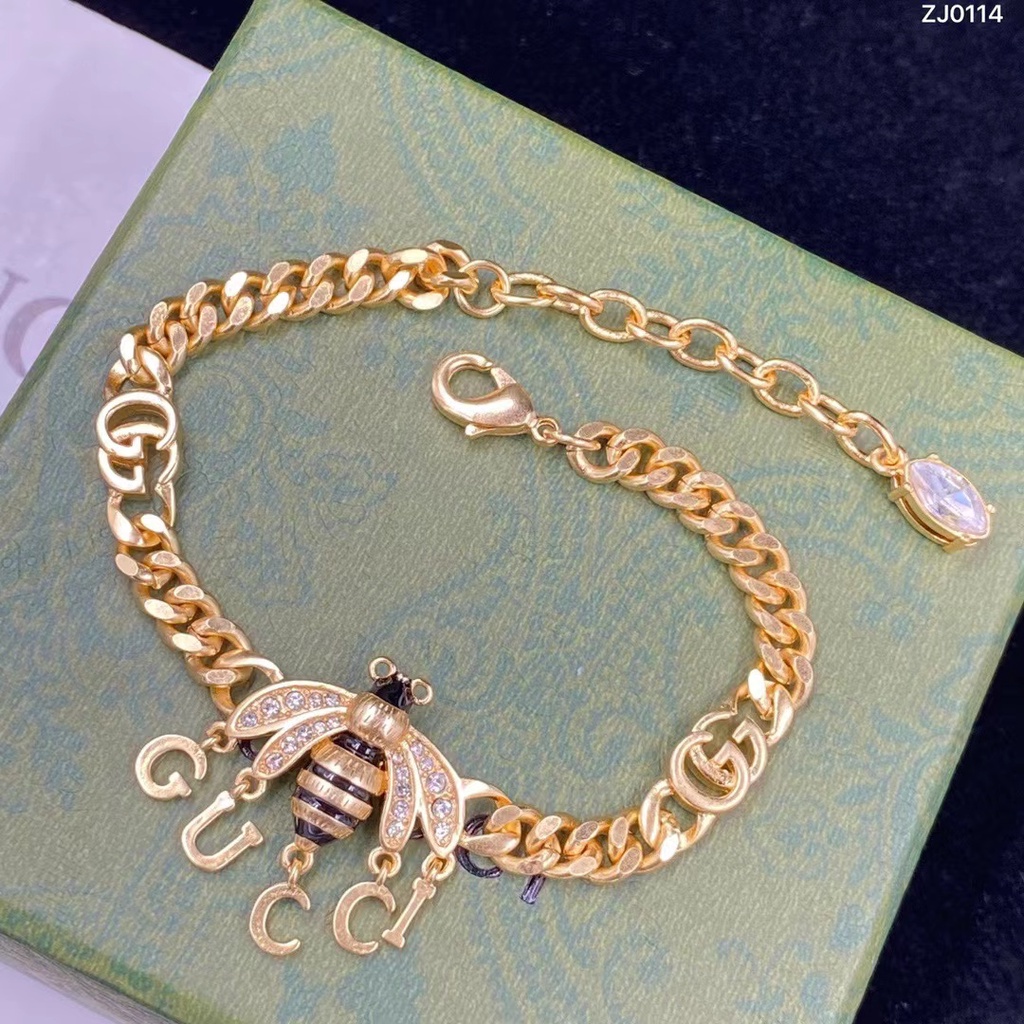 พร้อมกล่อง ร้านค้าจากต่างประเทศ GG สร้อยข้อมือหรูหรา/สร้อยข้อมือคลาสสิก Golden Bee/สร้อยข้อมือเหล็กไทเทเนียมไม่จางหาย / 04213 ราคา ถูกที่สุด ดีลบีเคเค แกลเลอรีภาพที่ 8