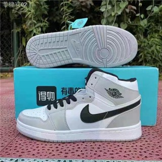 Jordan 1 รองเท้ากีฬา รองเท้าสเก็ตบอล สไตล์เรโทร สําหรับผู้ชาย PB8B