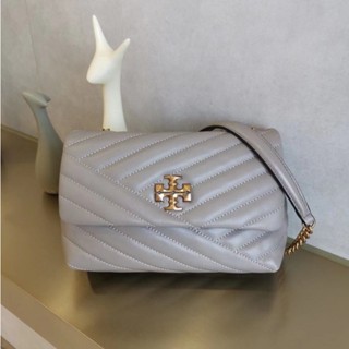 Tory BURCH TB รุ่นใหม่ Kira Chevron กระเป๋าสะพายไหล่ ขนาดเล็ก สีเทาฮีโร่