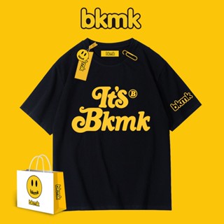 Bkmk เสื้อยืดแขนสั้น คอกลม พิมพ์ลายตัวอักษร ทรงหลวม สไตล์เรโทร แฟชั่นสําหรับผู้ชาย