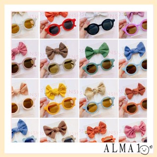 Alma 2 ชิ้น / เซต แว่นกันแดดเด็ก พร้อมโบว์คาดศีรษะ กรอบกลม ที่มีสีสัน แว่นกันแดดเด็ก ชุดที่คาดผม แว่นตากันแดดโบฮีเมียน สําหรับเด็กผู้หญิง