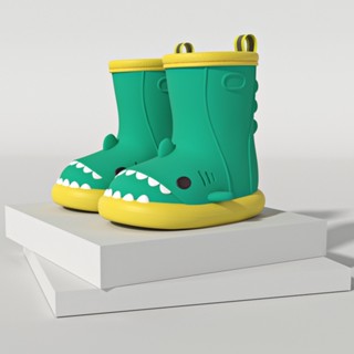 👟rain boots👟ผู้ใหญ่ การ์ตูน ปลาฉลาม รองเท้ากันฝน กันลื่น หนุ่มใหญ่ รองเท้า น่ารัก พ่อแม่ลูก กันน้ำ รองเท้ากันฝน