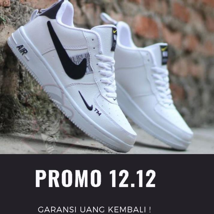 ส่วนลด!! (ug-655) Man & LADIES NIKE AIR FORCE 1 07 LV8 UTILITY MID LOW NIKE รองเท้าผ้าใบสีขาว A