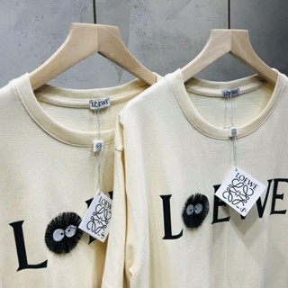 เสื้อยืดแขนสั้น ผ้าฝ้ายแท้ พิมพ์ลาย loewe Totoro ทรงหลวม สามมิติ สําหรับผู้ชาย และผู้หญิง