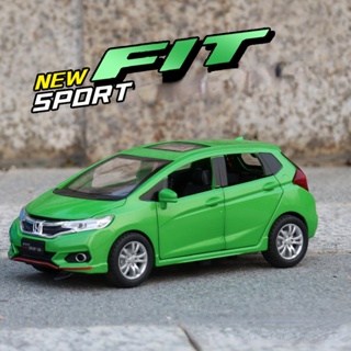 1:32 HONDA FIT GK5 โมเดลรถยนต์ อัลลอย น้ําหนักเบา และเอฟเฟกต์เสียง ของเล่นสําหรับเด็กผู้ชาย ของขวัญวันเกิด ของเล่นเด็ก รถสะสม