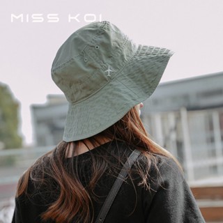 Misskoi [พร้อมส่ง] หมวกบักเก็ต ผ้าฝ้าย กันแดด เข้ากับทุกการแต่งกาย สไตล์เกาหลี ญี่ปุ่น แฟชั่นฤดูใบไม้ผลิ ฤดูใบไม้ร่วง สําหรับผู้ชาย และผู้หญิง