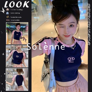 Solenne  เสื้อครอป เสื้อยืดผู้หญิง ครอป baby tee สาวเรโทร 2023 NEW Style ทันสมัย พิเศษ รุ่นใหม่ ทันสมัย A99J33S 36Z230909