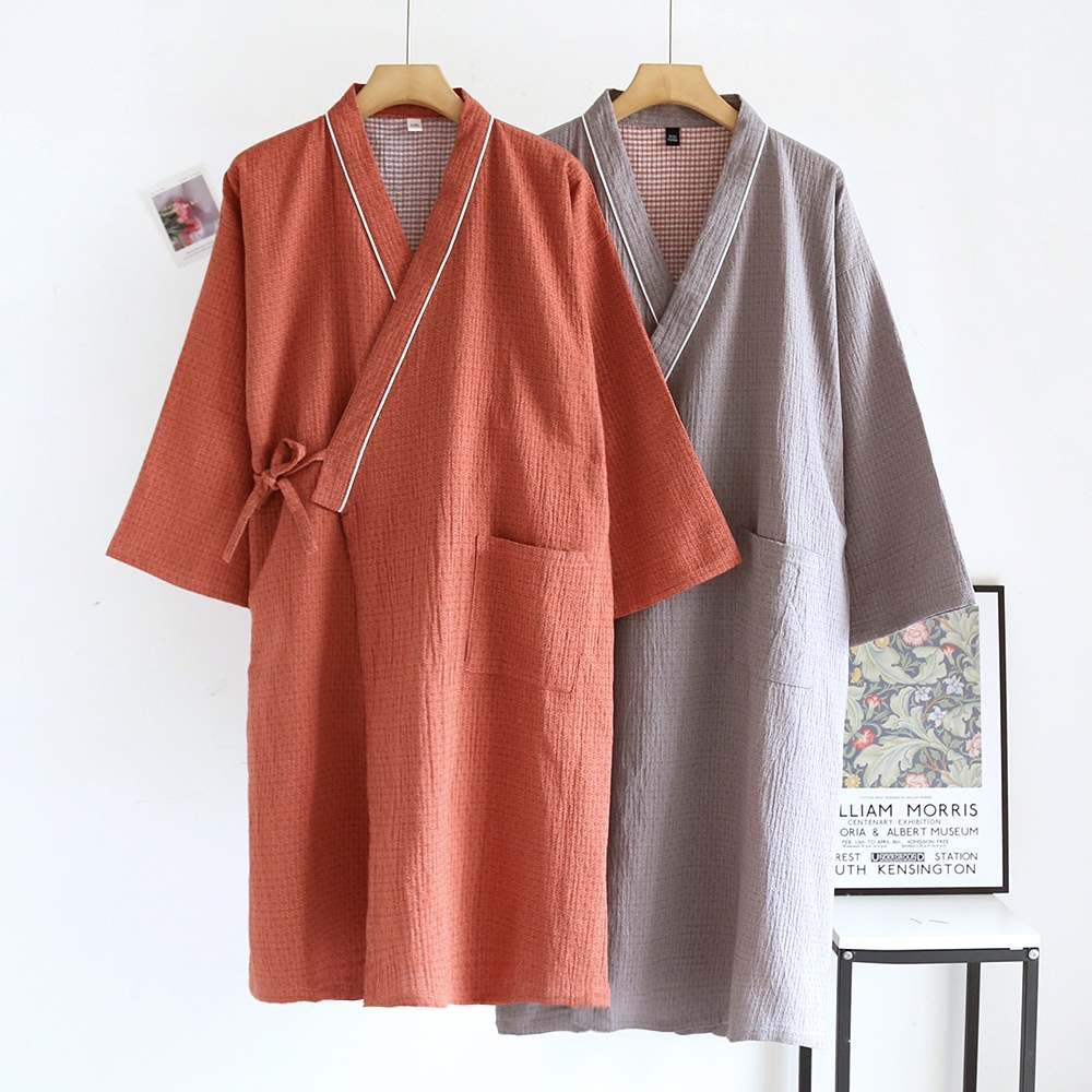 สไตล์ญี่ปุ่นผ้าฝ้ายแท้ยูกาตะผู้ชายผู้หญิงลูกไม้ขึ้น ชุดนอน ฤดูใบไม้ผลิฤดูร้อนกิโมโนเสื้อคลุมอาบน้ําคู่เส้นด้ายย้อมผ้าฝ้ายแท้เสื้อผ้าหน้าแรกเหงื่อนึ่งเสื้อผ้าซาวน่าเส