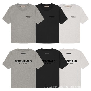 [พร้อมส่ง] Essentials เสื้อยืดแขนสั้นลําลอง ผ้าฝ้ายแท้ พิมพ์ลายตัวอักษร Flocking FOG แฟชั่นฤดูร้อน สําหรับผู้ชาย และผู้หญิง