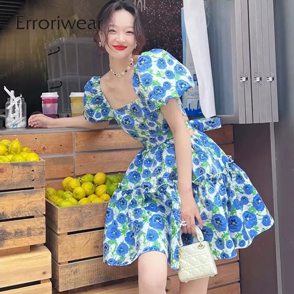 Erroriwear ใหม่ ชุดมินิเดรส คอสี่เหลี่ยม สายคล้องคอ ลายดอกไม้ จับจีบ ทรงสลิม สําหรับสตรี 2023