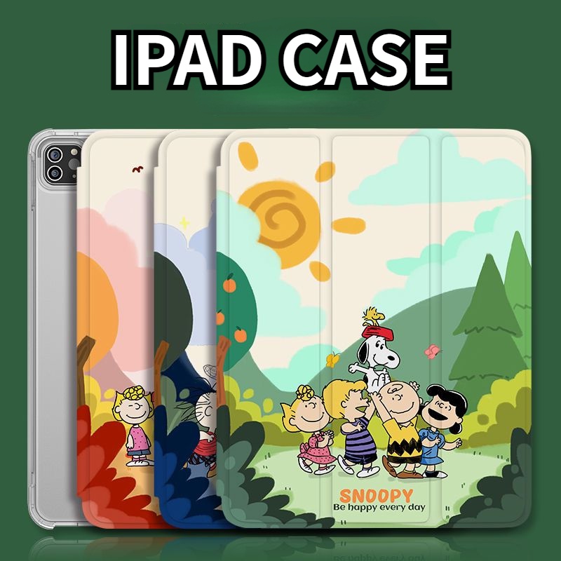 กรณีipad 2021 Pro 11 2019 10.2 7/8/9Th 2018 สําหรับIpad 9.7 5/6Th Mini 4 5 Air 4 10.9 Gen10 2022 การ์ตูนSnoopyครอบครัวIPadป้องกันกรณีผู้ถือปากกา