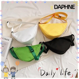 Daphne กระเป๋าถือ กระเป๋าสะพายไหล่ ผ้าไนล่อน ทรงสามเหลี่ยม จุของได้เยอะ สีพื้น แฟชั่นสําหรับสตรี