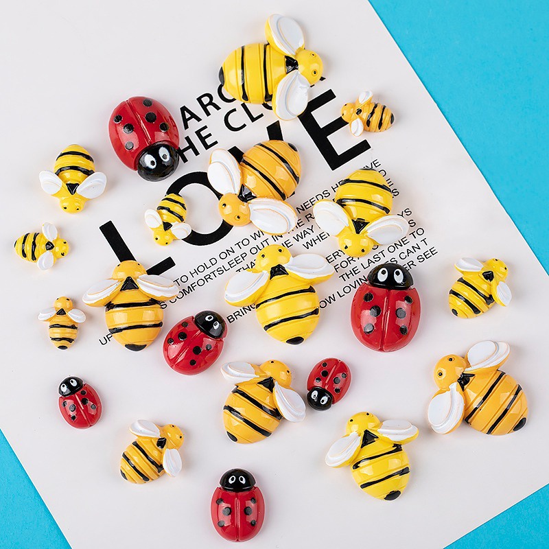 Crocs Jibbitz อุปกรณ์เสริมการ์ตูน Bee 2.5D DIY รองเท้าเรซิ่นปุ่มเสน่ห์ 1 ชิ้น 1 ชิ้น