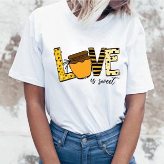 เสื้อยืดแขนสั้นลําลอง พิมพ์ลาย Love Is Sweet สไตล์ฮาราจูกุ แฟชั่นฤดูร้อน สําหรับผู้หญิง