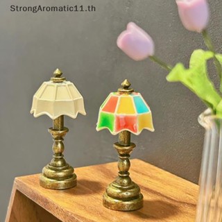 Strongaromatic โคมไฟตั้งโต๊ะ ขนาดเล็ก 1/12 สไตล์เรโทร สําหรับตกแต่งบ้านตุ๊กตา