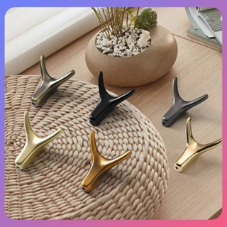 ☛ ตะขอแขวนผนัง Wall Coat Hook Clothes Shoe Cabinet Porch Coat Hook Single Horn Creative Punching Accessories srlive