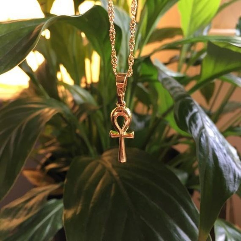Ankh สร้อยคอโซ่ โลหะผสมสังกะสี จี้ไม้กางเขน สีเงิน สไตล์ยุโรป เรโทร เรียบง่าย สําหรับผู้หญิง